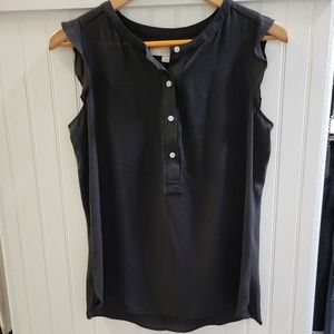 Women's sleeveless blouse